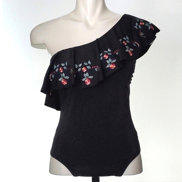 La Vie en Rose One Shoulder Ruffle Embroidered Flowers Black Bathing Suit Size M - Picture 1 of 11